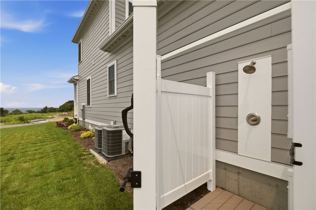 201 Revolution Way, Portsmouth, RI 02871