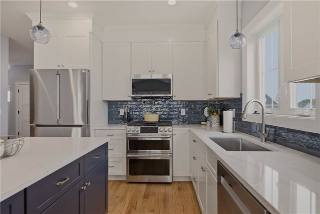 201 Revolution Way, Portsmouth, RI 02871