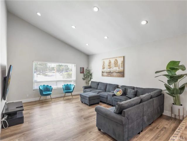 9350 Tampa, Northridge, CA 91324