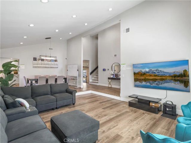 9350 Tampa, Northridge, CA 91324