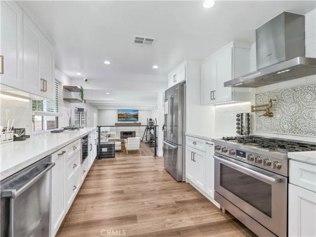 9350 Tampa, Northridge, CA 91324