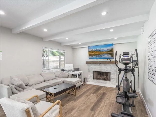 9350 Tampa, Northridge, CA 91324