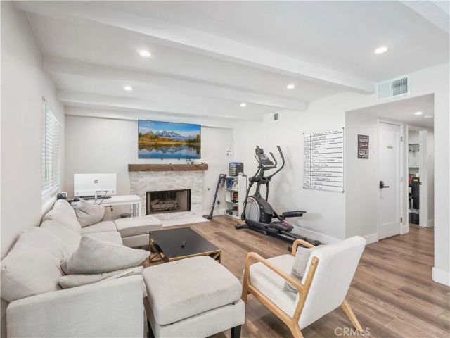 9350 Tampa, Northridge, CA 91324