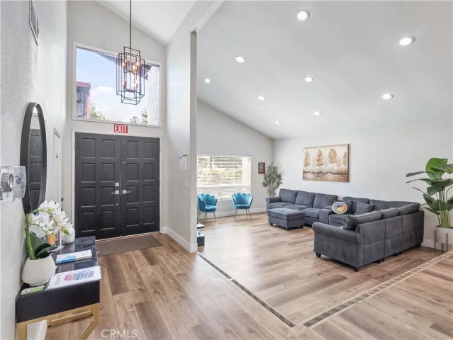 9350 Tampa, Northridge, CA 91324