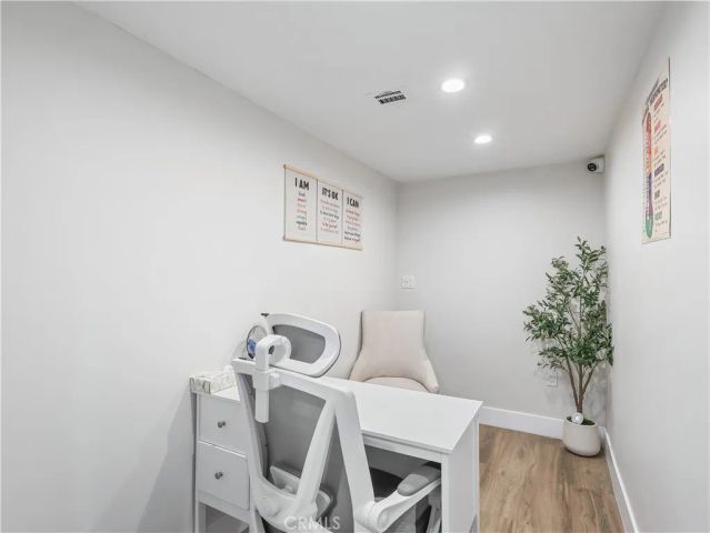 9350 Tampa, Northridge, CA 91324