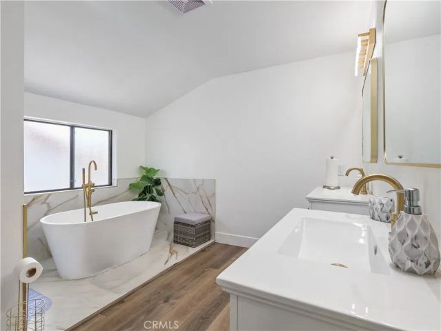 9350 Tampa, Northridge, CA 91324