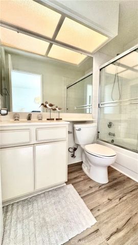 3101 Plaza Del Amo 18, Torrance, CA 90503