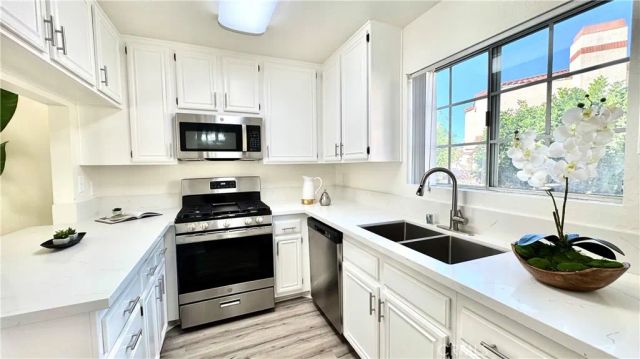 3101 Plaza Del Amo 18, Torrance, CA 90503