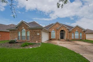 311 N Esplanade Lane, Stafford, TX 77477