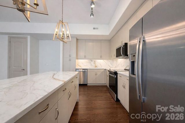 4620 Piedmont Row Drive 410, Charlotte, NC 28209