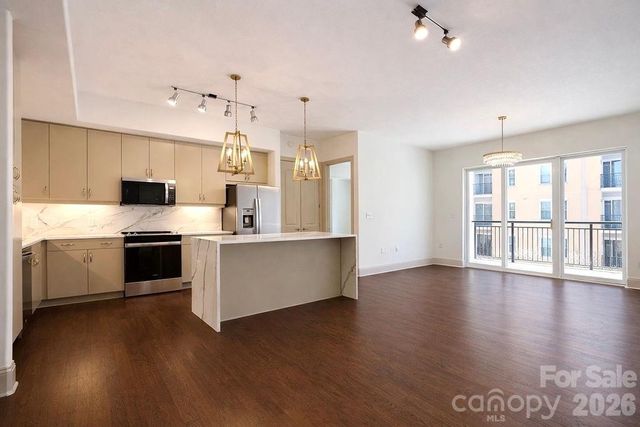 4620 Piedmont Row Drive 410, Charlotte, NC 28209