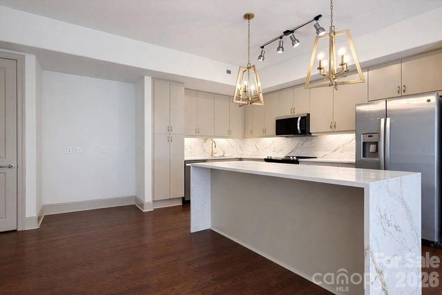 4620 Piedmont Row Drive 410, Charlotte, NC 28209