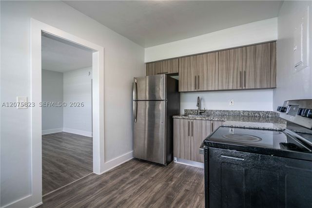 433 NE 82nd St 9, Miami, FL 33138