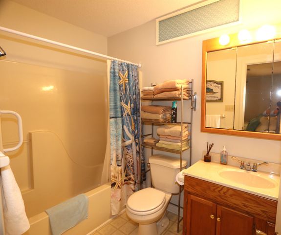 148 Constantin Dr, Port Fourchon, LA 70357