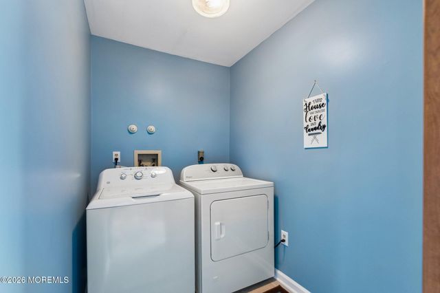 90 Manalapan Avenue, Freehold, NJ 07728