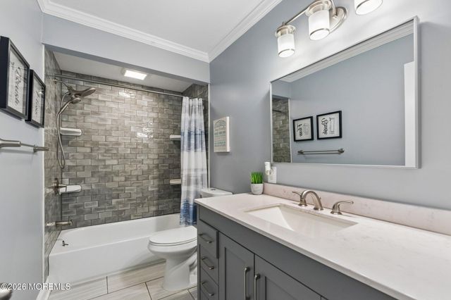90 Manalapan Avenue, Freehold, NJ 07728