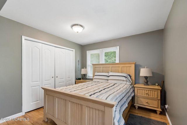 90 Manalapan Avenue, Freehold, NJ 07728