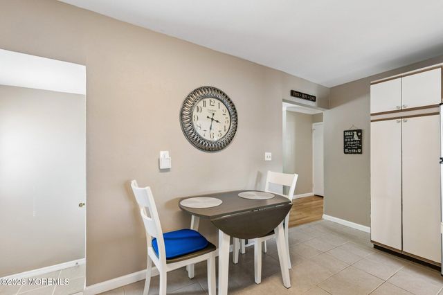 90 Manalapan Avenue, Freehold, NJ 07728