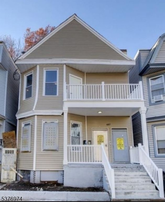 487 S 17th St, Newark City, NJ 07103