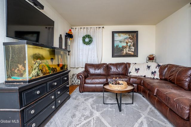 4 Bellwood Lane, Schodack, NY 12033