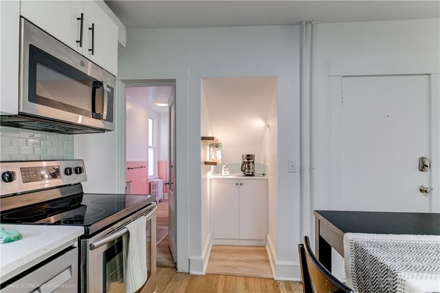 12 Cranston Avenue 1, Newport, RI 02840