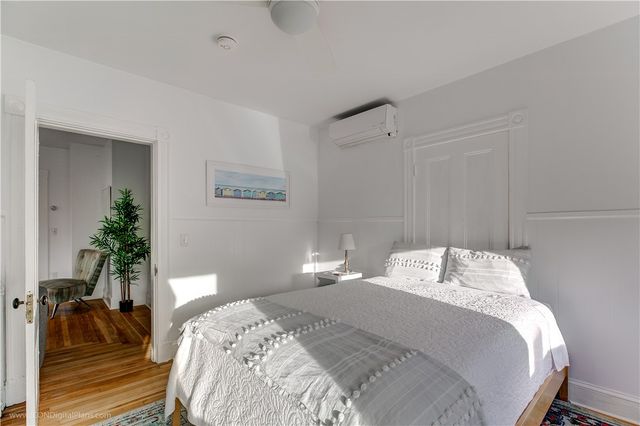 12 Cranston Avenue 1, Newport, RI 02840