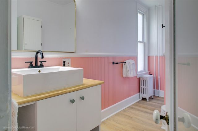 12 Cranston Avenue 1, Newport, RI 02840