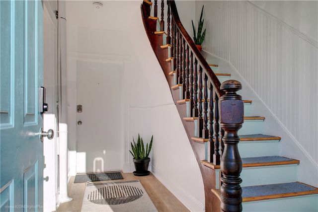 12 Cranston Avenue 1, Newport, RI 02840