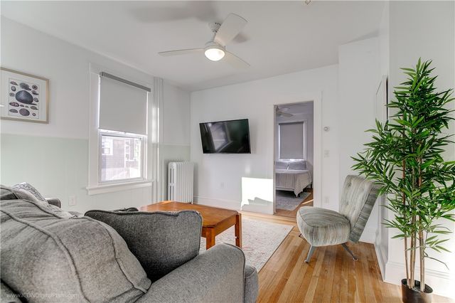 12 Cranston Avenue 1, Newport, RI 02840