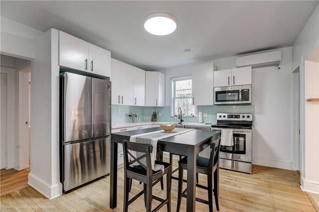 12 Cranston Avenue 1, Newport, RI 02840