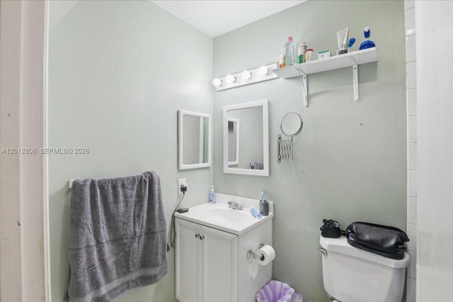 1270 NW 99th Avenue 60, Pembroke Pines, FL 33024