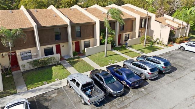 1270 NW 99th Avenue 60, Pembroke Pines, FL 33024