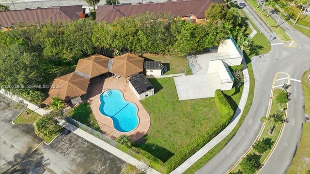 1270 NW 99th Avenue 60, Pembroke Pines, FL 33024