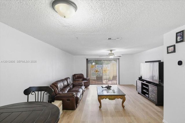 1270 NW 99th Avenue 60, Pembroke Pines, FL 33024