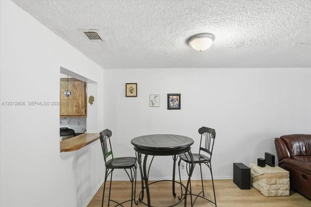 1270 NW 99th Avenue 60, Pembroke Pines, FL 33024