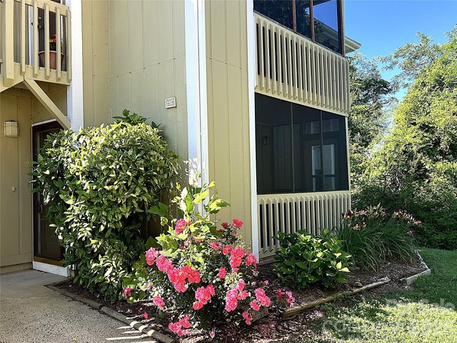 110 Heywood Road 9C, Arden, NC 28704