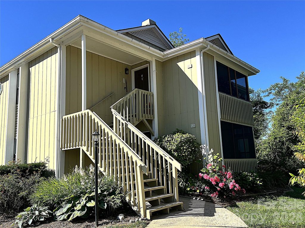 110 Heywood Road 9C, Arden, NC 28704