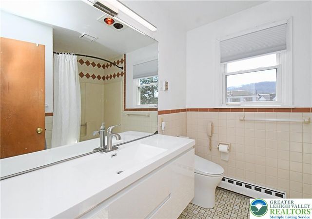 742 Walnut Street, Emmaus Boro, PA 18049