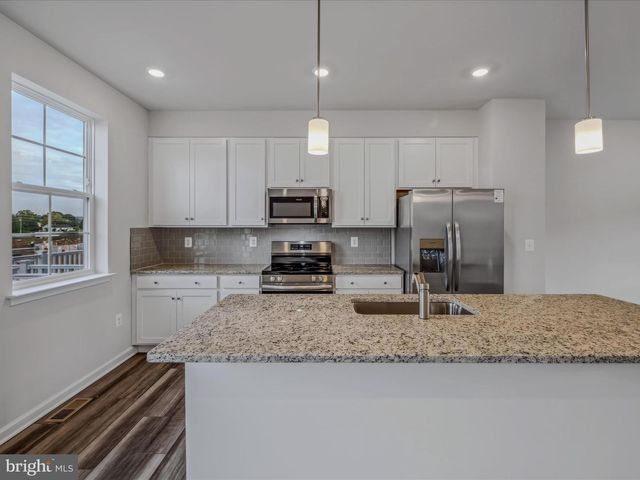 180 COOPERAGE RD, Inwood, WV 25428