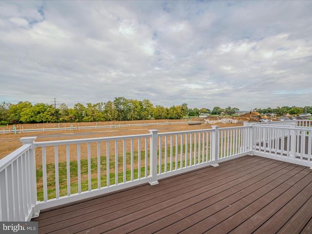 180 COOPERAGE RD, Inwood, WV 25428
