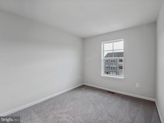 180 COOPERAGE RD, Inwood, WV 25428