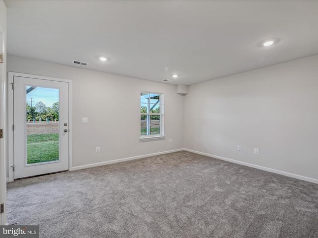 180 COOPERAGE RD, Inwood, WV 25428