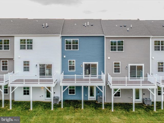 180 COOPERAGE RD, Inwood, WV 25428