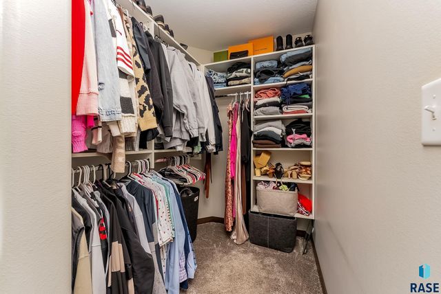 4025 S Pisidian Ave Avenue, Sioux Falls, SD 57110