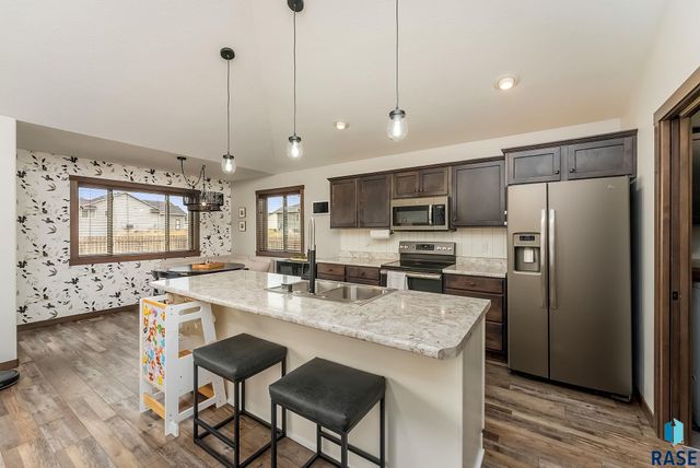 4025 S Pisidian Ave Avenue, Sioux Falls, SD 57110