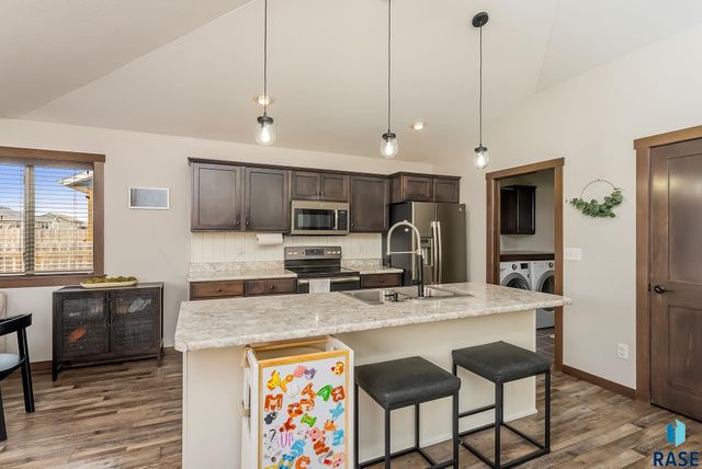 4025 S Pisidian Ave Avenue, Sioux Falls, SD 57110