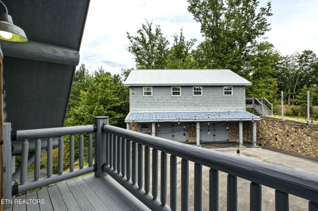 4167 Spring Creek Way, Sevierville, TN 37876