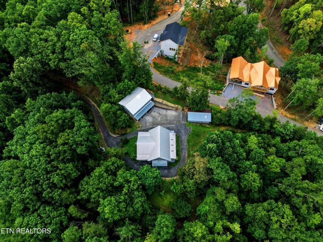 4167 Spring Creek Way, Sevierville, TN 37876