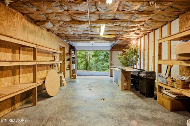 4167 Spring Creek Way, Sevierville, TN 37876