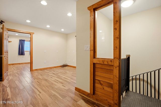 4167 Spring Creek Way, Sevierville, TN 37876